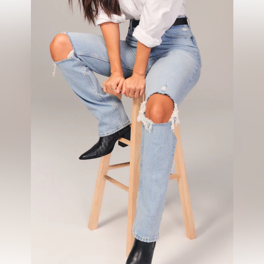 Abercrombie- The 90’s Skinny High Rise